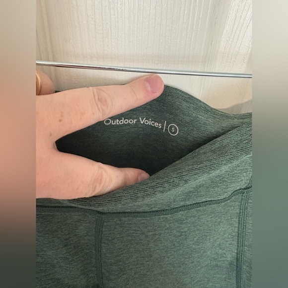 Outdoor Voices Warm Up Crop Leggings Hunter Green Compression Activewear Size S - Picture 6 of 10